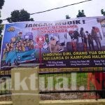 Polsek Tompobulu Polres Gowa Pasang Spanduk Himbauan Untuk Tidak Mudik