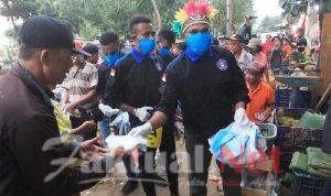 Ditengah Langka nya APD, Aliansi Mahasiswa Papua Bagikan Masker dan Hand Sanitizer Secara Gratis