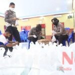 Untuk Kemanusiaan, Polwan Polres Gowa Kompak Siapkan Paketan Sembako Dimasa Pandemi COVID-19