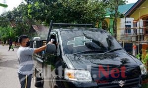 Satgas Covid-19 Desa Paranglompoa. Intens Melakukan Pemeriksaan Suhu Panas Bagi Warga Yang Melintas