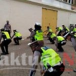 Jelang PSBB, Kasat Lantas Polres Gowa Ajak Personil Senam Jasmani