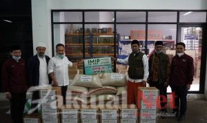 Satgas Covid-19 MUI Terima Bantuan 1 Ton Beras dan 200 Kg Minyak Goreng