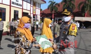 Indahnya Ramadhan, Polres Gowa Salurkan Zakat Fitrah Bagi Kaum Dhuafa