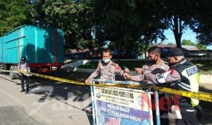 Ops Ketupat Lipu 2020: Parkir Kendaraan Sembarang tempat, Sat Lantas Beri Teguran Ke Pengemudi