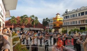 Antisipasi Virus Corona, Personil Polres Gowa Rutin Lakukan Stretching