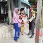 Bhabinkamtibmas Polsek Wakorut, Salurkan Paket Sembako Polri untuk Lansia dan Janda