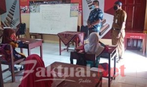 Satgas Covid-19 Desa Maitara Tengah Turun Pantau Aktifitas Sekolah