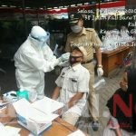 Warga dan Pedagang Kaki Lima di Kalibaru Ikut Swab Test
