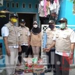 Gugus Tugas RW Distribusikan Bantuan Bagi Keluarga Tengah Jalani Isolasi Mandiri