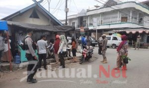 Tangkal Corona, Personil Polsek Sinjai Barat Laksanakan Patroli Dialogis