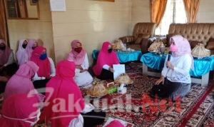 Srikandi Kecamatan Tompobulu Di Cikoro Antusias Sambut Kedatangan Ibu Priska