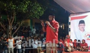 Muhammad Sinen Ajak Warga Tomalou Utamakan Kebersamaan