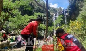 Peringati Hari Sumpah Pemuda, Bhabinkamtibmas Polres Gowa dan Mahasiswa Tanam Pohon Bersama