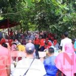 Sambut Paslon AMAN, Masyarakat Oba Utara Padati Pantai Balbar
