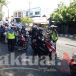 Operasi Zebra 2020, Sat Lantas Polres Gowa Bagikan Air Mineral Pada Pengendara