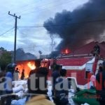 Toko Sofa di Samping Kantor DPRD Muna Dilahap si Jago Merah
