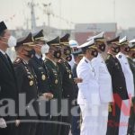 Kapolres Kepulauan Seribu Hadiri Upacara Tabur Bunga Hari Pahlawan Ke-75 Di Teluk Jakarta