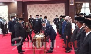 Gubernur Sultra Lantik 12 Pejabat Eselon II