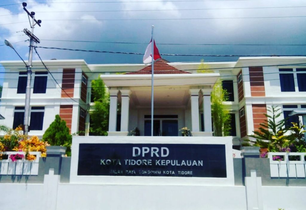 DPRD Tikep Kritisi Kinerja PUPR Soal Jalan Di Oba Selatan