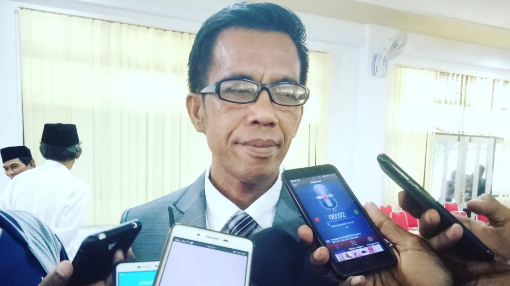 Mochtar Alting Siap Maju Di KPU Propinsi Maluku Utara