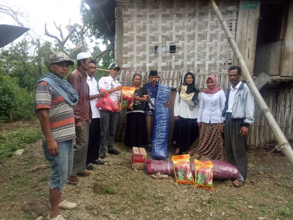 PENYANDAN DISABILITAS WARGA KAMPUNG BARUGAYYA MENDAPATKAN BANTUAN DARI DINAS SOSIAL KABUPATEN GOWA
