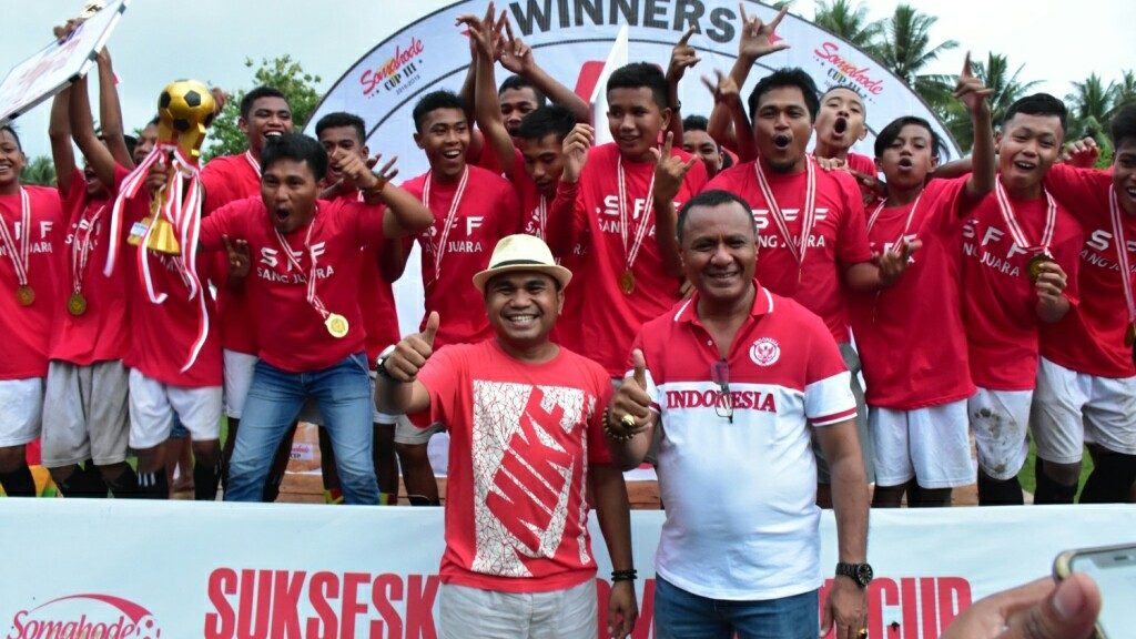 Wawali Resmi menutup Turnamen Bola Kaki Somahode Cup III U-16