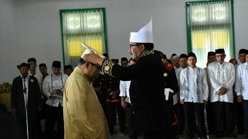 Anggota BPK RI H. Harry Azhar Aziz Dianugerahi Gelar Adat