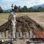 Di Duga Proyek Siluman, Rehabilitasi Talud Lapangan Di Kelurahan Cikoro. Pelaksana Mengaku Oknum Wartawan Metro Tv