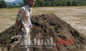 Di Duga Proyek Siluman, Rehabilitasi Talud Lapangan Di Kelurahan Cikoro. Pelaksana Mengaku Oknum Wartawan Metro Tv