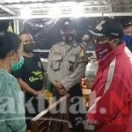 Pemerintah Kelurahan Ancol dan Tim Gustu Covid-19 Edukasi Pedagang Kuliner