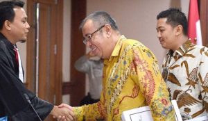 Jaksa KPK Tuntut (Eks Walikota Dan Walikota Non Aktif) Kendari 8 Tahun Penjara