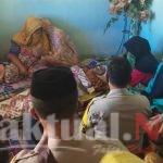 Berbelasungkawa, Kapolsek Tompobulu Polres Gowa Melayat ke Rumah Warganya yang Meninggal Dunia