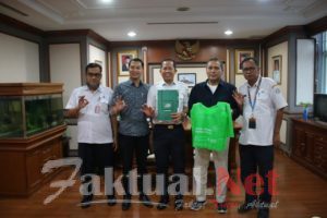 Pemkot Jakut Gencarkan Kampanye Gerakan Pengurangan Penggunaan Kantong Plastik
